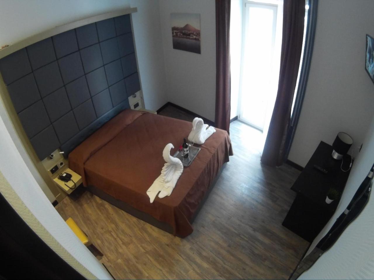 Dolce Vita Rooms & Breakfast Napels Buitenkant foto